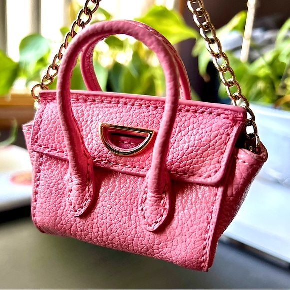 Samantha Thavasa Handbags - NWOT Elegant genuine pebbled leather Pink Mini Bag Charm with Gold Chain 3”